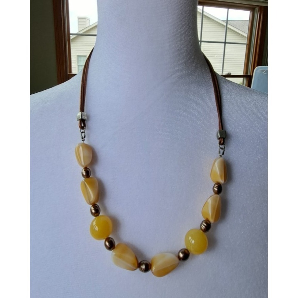 Gemstone Beaded Fashion Jewelry Necklace Leather Cord Mother Of Pearl